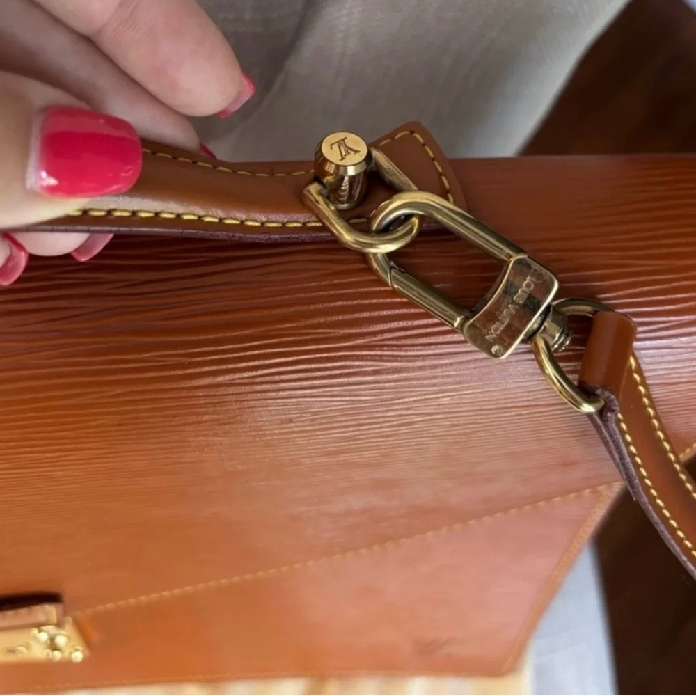 Authentic Louis Vuitton Ambassador brown leather epi briefcase with strap